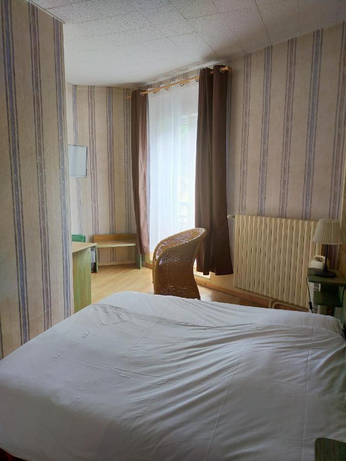 Hotel Les Alpes Allevard Kamer foto